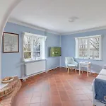 2 Bedroom Beautiful In Holiday home