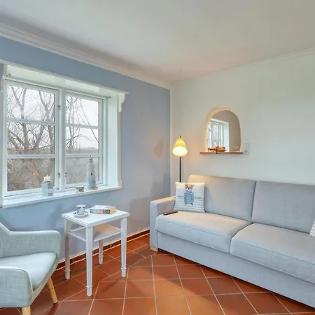 2 Bedroom Lovely In Galmsbull