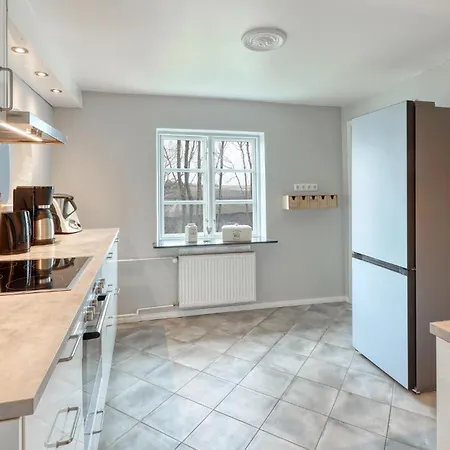 2 Bedroom Lovely In Dom wakacyjny *